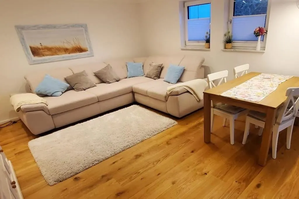 Schoene Wohnung Nahe Nuernberg, 60 Qm, 3 Pers. Wlan シュタイン・バイ・ニュルンベルク 0*,