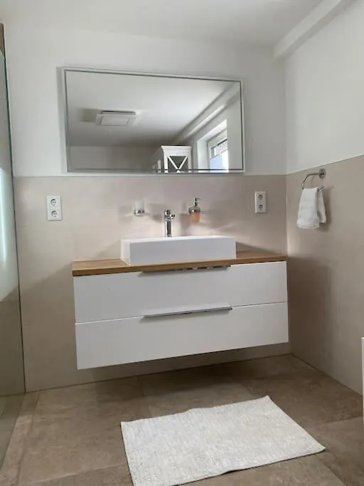 アパート Schoene Wohnung Nahe Nuernberg, 60 Qm, 3 Pers. Wlan シュタイン・バイ・ニュルンベルク ドイツ
