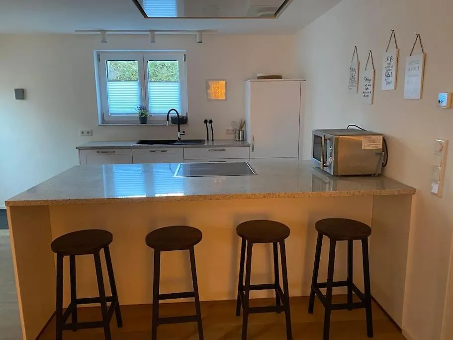 Schoene Wohnung Nahe Nuernberg, 60 Qm, 3 Pers. Wlan シュタイン・バイ・ニュルンベルク 0*,  ドイツ